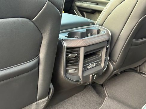 New 2026 RAM 1500 Laramie AWD/4WD image 23