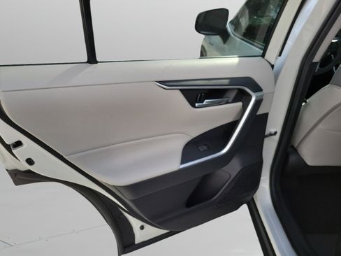Used 2021 Toyota RAV4 XLE Premium AWD/4WD image 11