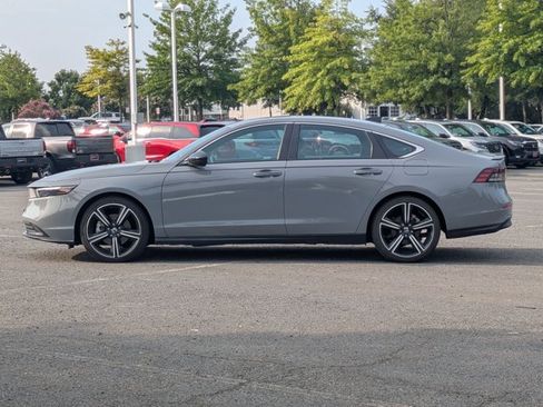 Used 2024 Honda Accord Sport image 8