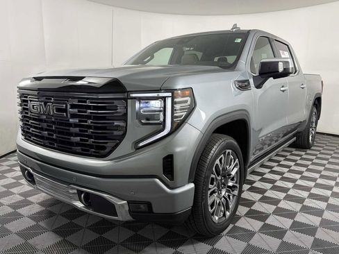 Used 2025 GMC Sierra 1500 Denali Ultimate AWD/4WD image 3