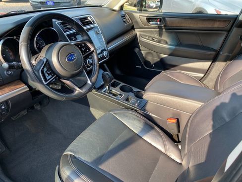 Used 2018 Subaru Outback 2.5i Limited AWD/4WD image 12