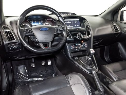 Used 2015 Ford Focus ST w/ Equipment Group 401A FWD image 7