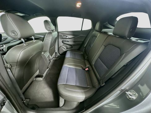 Used 2025 Buick Envista Preferred FWD image 25
