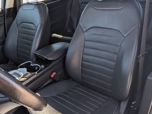 Used 2015 Ford Fusion SE w/ Equipment Group 202A image 11