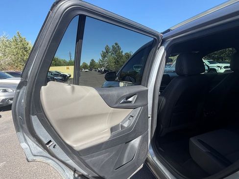 Used 2025 Chevrolet Equinox LT w/ Convenience Package II FWD image 14