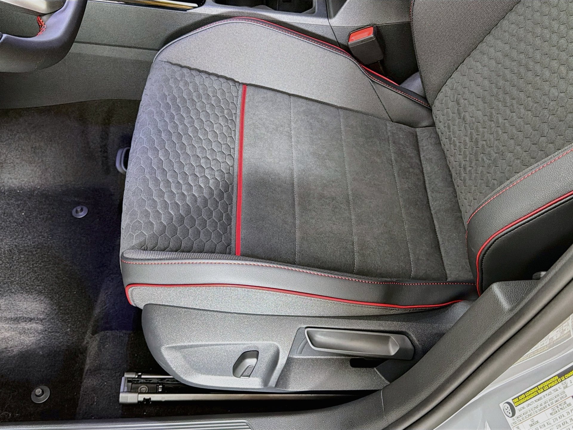 New 2026 Volkswagen GTI SE FWD image 18