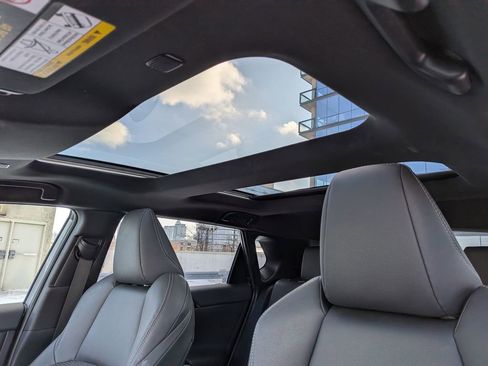 Used 2024 Toyota bZ4X XLE w/ Weather Package image 13