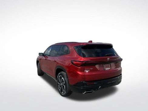 Used 2025 Buick Enclave Sport Touring w/ Power Package FWD image 7