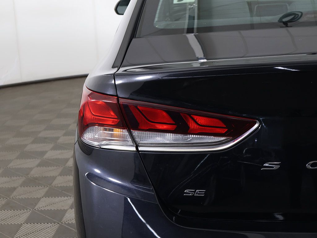 Used 2018 Hyundai Sonata SE FWD image 13