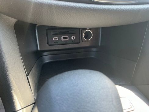 Used 2023 Chevrolet Equinox RS image 26