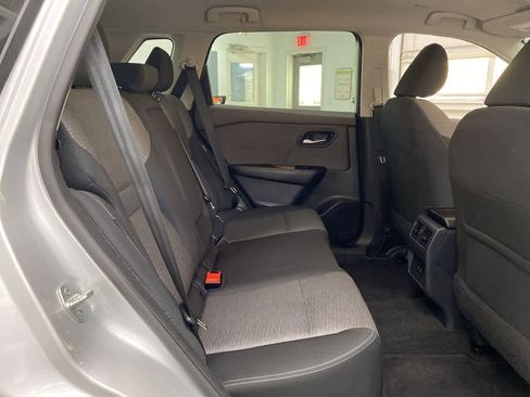 Used 2023 Nissan Rogue SV image 18