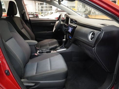 Used 2017 Toyota Corolla LE image 32