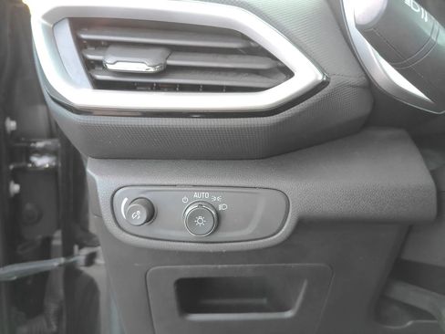Used 2021 Chevrolet TrailBlazer LS FWD image 11