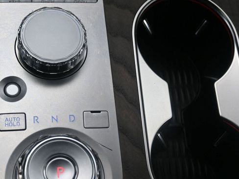 Used 2025 Genesis GV80 2.5T Select image 6