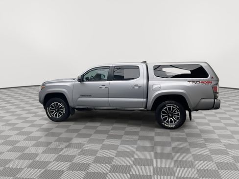 Used 2021 Toyota Tacoma TRD Sport w/ Technology Package image 33