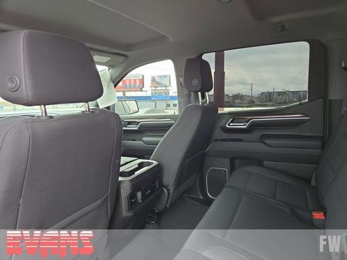 Used 2022 Chevrolet Silverado 1500 LT w/ Z71 Off-Road Package image 23