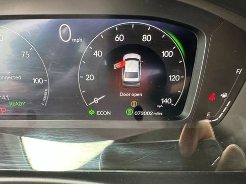 Used 2025 Honda Civic Sport image 10