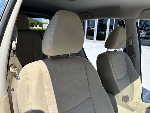 Used 2016 Nissan Rogue S w/ Appearance Package FWD image 46