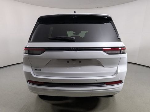 New 2026 Jeep Grand Cherokee Limited AWD/4WD image 7
