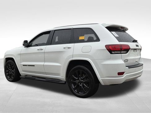 Used 2019 Jeep Grand Cherokee Altitude RWD image 7