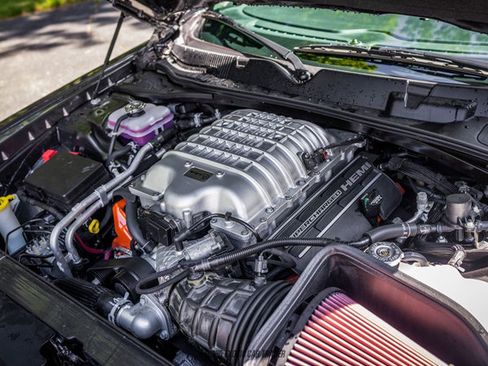 Used 2020 Dodge Challenger SRT Hellcat image 15