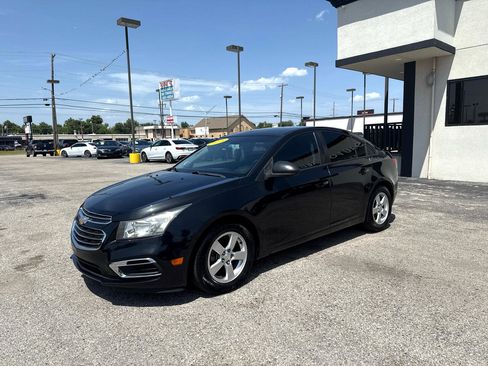 Used 2016 Chevrolet Cruze LS image 2