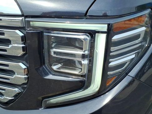 Used 2023 GMC Sierra 1500 Denali AWD/4WD image 9