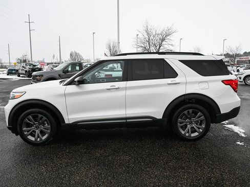Certified 2023 Ford Explorer XLT w/ Equipment Group 202A image 8