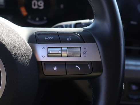 Used 2025 Hyundai Kona SEL image 36