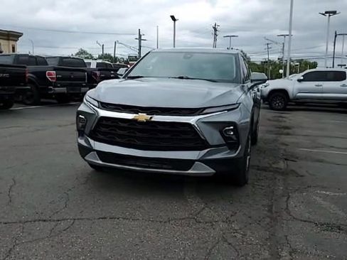 Certified 2025 Chevrolet Blazer LT FWD image 3