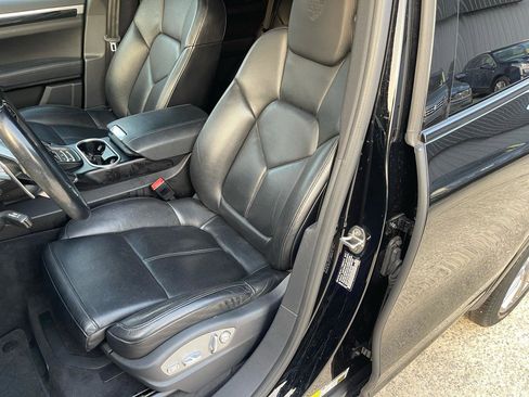 Used 2017 Porsche Cayenne AWD/4WD image 8