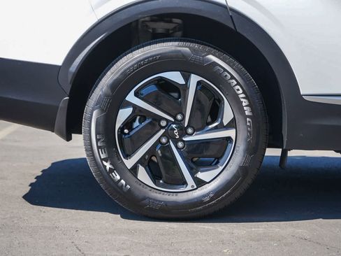 Used 2023 Kia Sportage LX AWD/4WD image 8