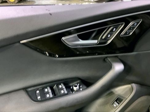 Used 2022 Audi Q7 3.0T Premium image 35