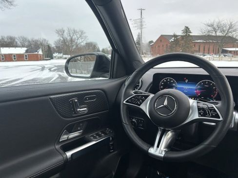 Certified 2025 Mercedes-Benz GLB 250 GLB 250 image 12