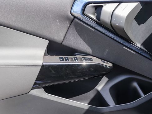 New 2025 BMW X3 M50 w/ Premium Package image 25