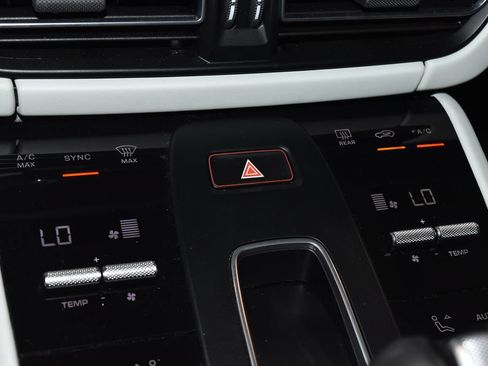 Used 2023 Porsche Macan Turbo AWD/4WD image 15