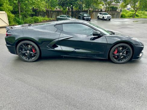 Used 2020 Chevrolet Corvette Stingray Preferred Cpe w/ 2LT Preferred Equipment Group RWD image 4