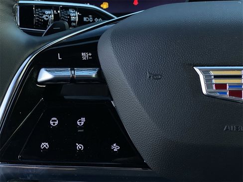 Certified 2025 Cadillac Escalade Premium Luxury image 13