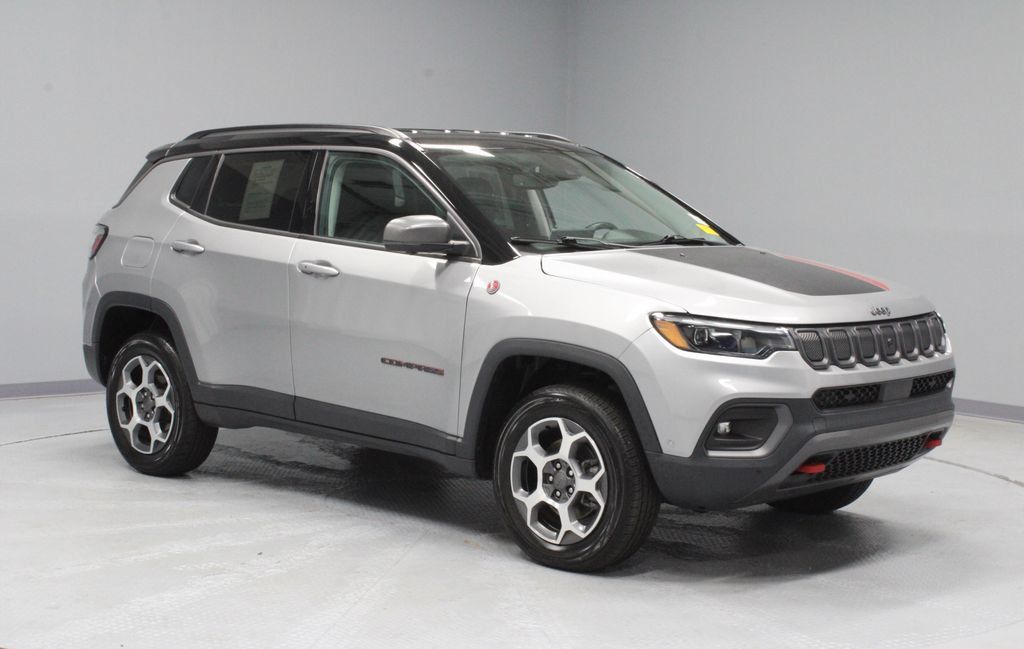 Used 2022 Jeep Compass Trailhawk w/ Trailhawk Elite Group AWD/4WD image 1