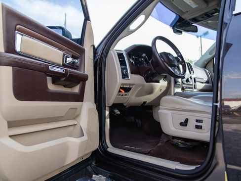 Used 2016 RAM 1500 Laramie w/ Convenience Group RWD image 18
