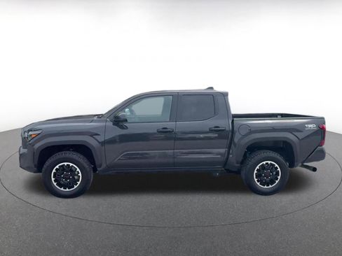 Used 2025 Toyota Tacoma TRD Off-Road AWD/4WD image 9