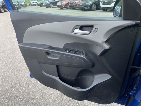 Used 2016 Chevrolet Sonic LT FWD image 15