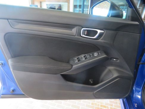 Used 2023 Honda Civic Sport image 13
