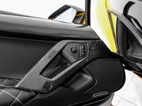 Used 2016 Lamborghini Aventador LP 700-4 image 39