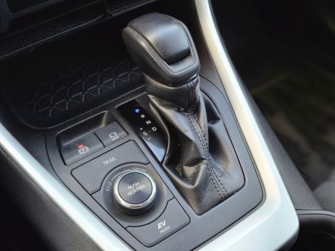 Used 2023 Toyota RAV4 AWD Hybrid image 21