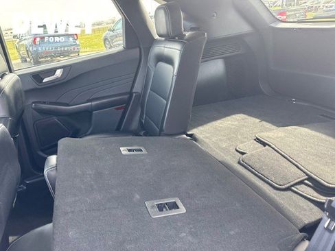 Used 2023 Ford Escape Platinum image 27