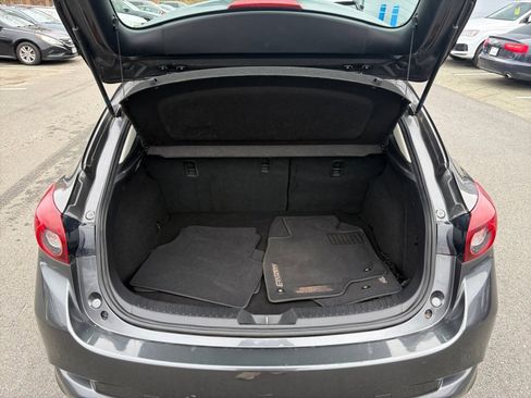 Used 2018 MAZDA MAZDA3 Touring image 15