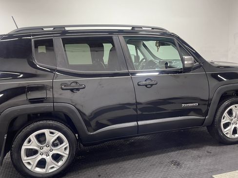 Used 2019 Jeep Renegade Limited w/ UConnect 8.4 Nav Group AWD/4WD image 20