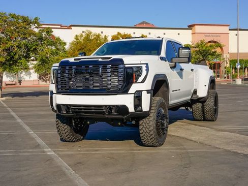 New 2026 GMC Sierra 3500 Denali w/ Denali Reserve Package AWD/4WD image 2