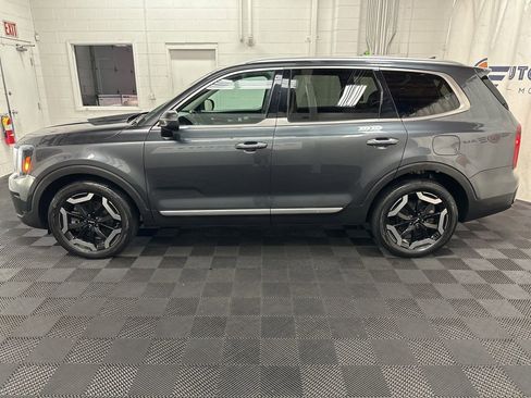 Used 2023 Kia Telluride S AWD/4WD image 6